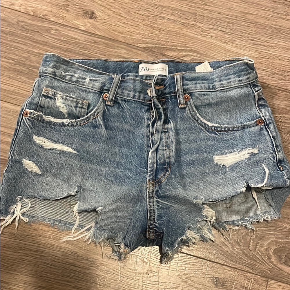 Zara Women's Blue Denim Shorts